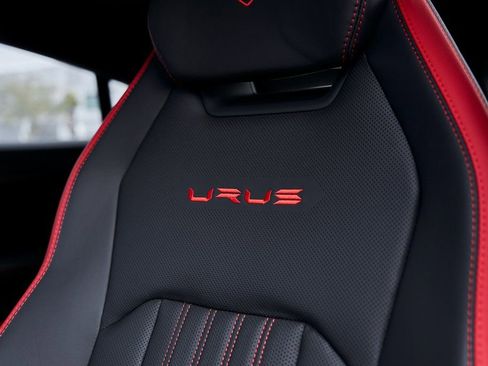 Used 2024 Lamborghini Urus Performante AWD/4WD image 55