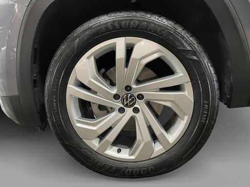 Used 2023 Volkswagen Atlas SE image 9