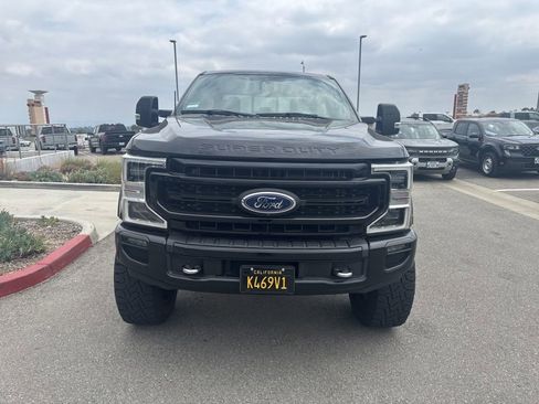 Used 2022 Ford F250 Platinum w/ Tremor Off-Road Package AWD/4WD image 2