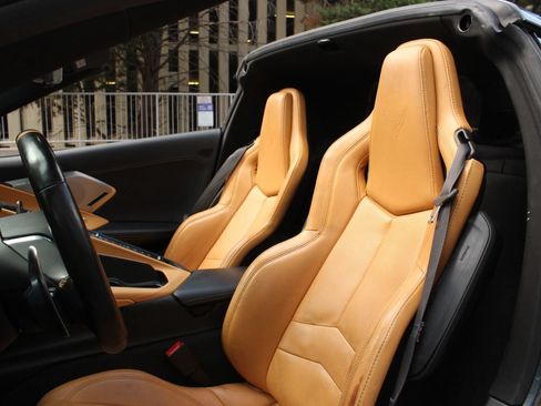 Used 2020 Chevrolet Corvette Stingray Premium Cpe w/ 3LT Preferred Equipment Group RWD image 21
