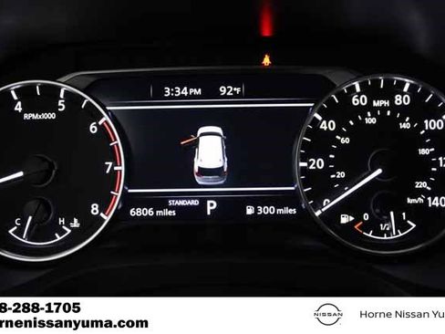 Used 2025 Nissan Rogue SV image 4