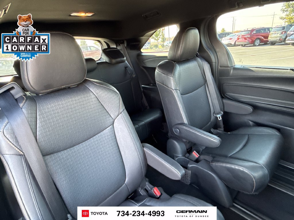 Used 2025 Toyota Sienna XLE Woodland Edition AWD/4WD image 17