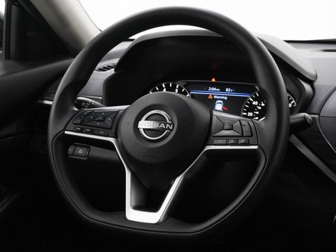 Used 2023 Nissan Altima 2.5 SV AWD/4WD image 14
