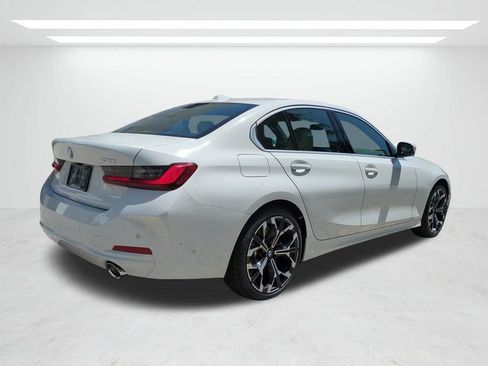 New 2026 BMW 330i Sedan w/ Convenience Package RWD image 4