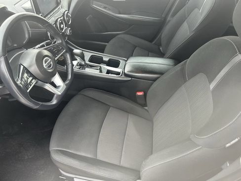 Used 2021 Nissan Sentra SV image 3