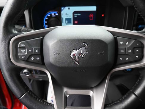 Used 2023 Ford Bronco Black Diamond image 6