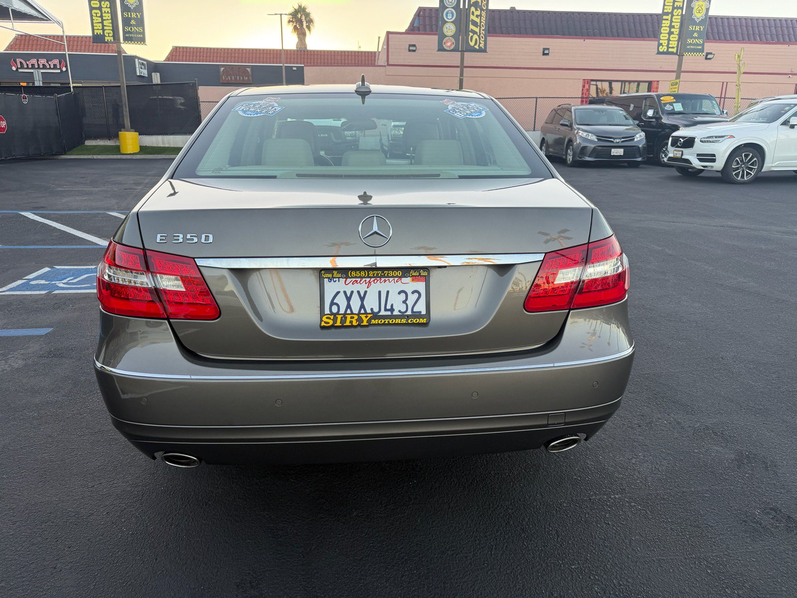 Used 2013 Mercedes-Benz E 350 Sedan image 4