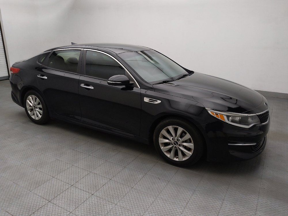 Used 2018 Kia Optima LX w/ 17" Alloy Wheels Package FWD image 11