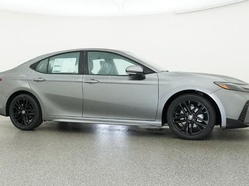 New 2026 Toyota Camry SE FWD image 28