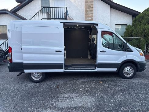 Used 2023 Ford Transit 250 Medium Roof AWD w/ Load Area Protection Package image 21
