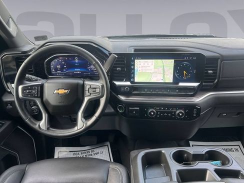 Used 2025 Chevrolet Silverado 2500 LTZ w/ Snow Plow Prep/Camper Package AWD/4WD image 12