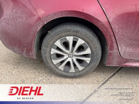 Used 2022 Toyota Corolla LE image 7