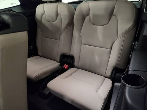 New 2026 Volvo XC90 B6 Plus w/ Protection Package Premier image 32