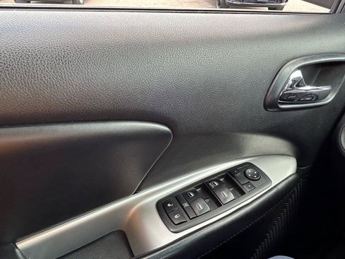 Used 2017 Dodge Journey SXT FWD image 26