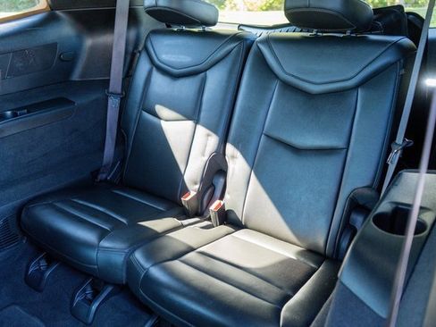 Used 2024 Cadillac XT6 Sport image 12