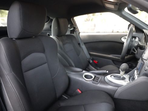 Used 2012 Nissan 370Z Coupe RWD image 13