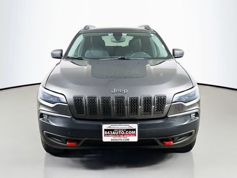 Used 2019 Jeep Cherokee Trailhawk AWD/4WD image 2