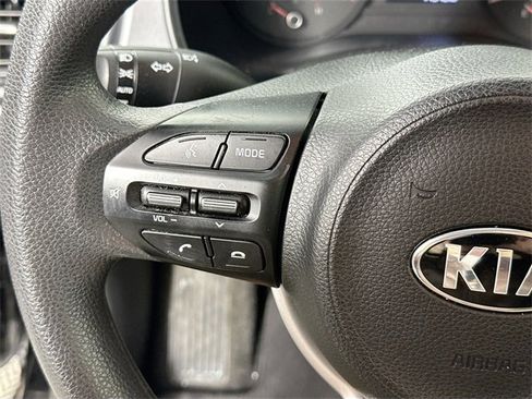 Used 2019 Kia Rio S image 19