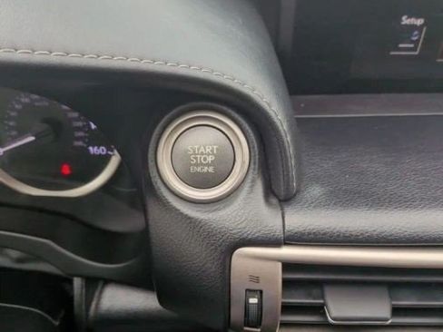 Used 2016 Lexus IS 200t RWD image 12