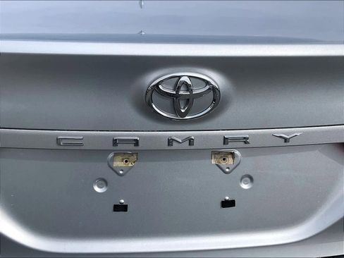 Used 2022 Toyota Camry LE image 28