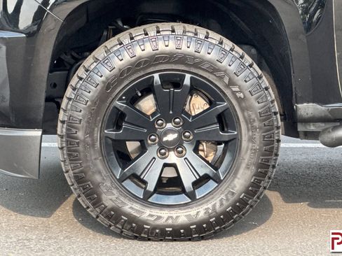 Certified 2019 Chevrolet Colorado Z71 w/ Z71 Midnight Edition AWD/4WD image 30