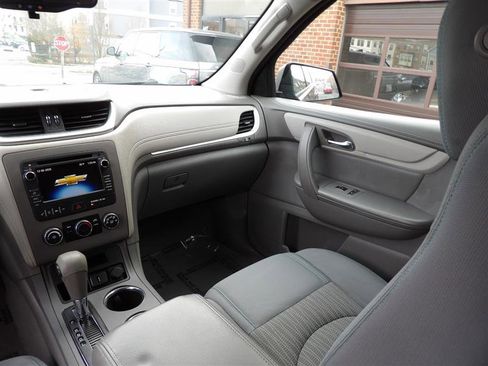 Used 2015 Chevrolet Traverse LS image 16