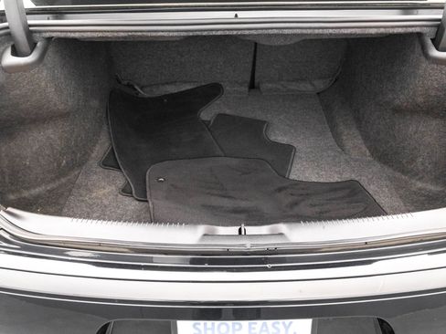 Used 2022 Chrysler 300 Touring w/ Sport Appearance Package image 31