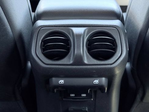 Used 2023 Jeep Gladiator Rubicon w/ Dual Top Group AWD/4WD image 21