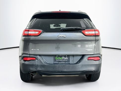 Used 2014 Jeep Cherokee Latitude AWD/4WD image 7