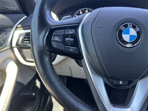 Used 2019 BMW 540i w/ Luxury Seating Package RWD image 19