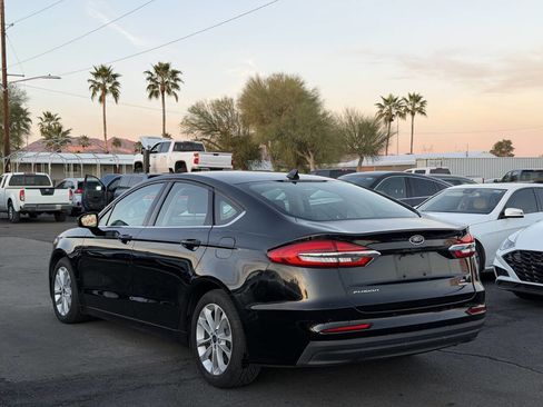 Used 2020 Ford Fusion SE image 7