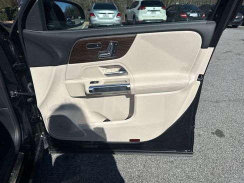 New 2026 Mercedes-Benz GLB 250 image 15
