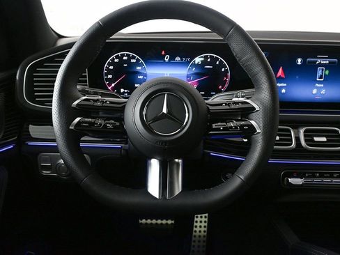 New 2026 Mercedes-Benz GLS 580 4MATIC image 2