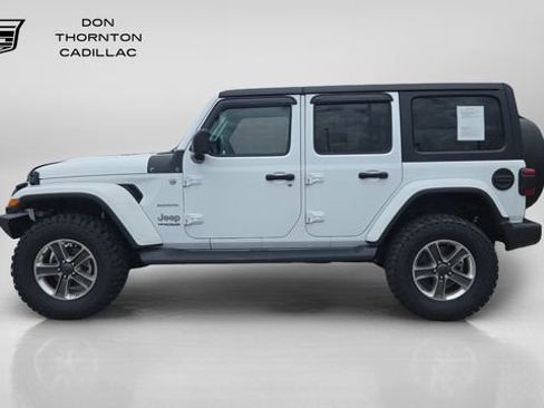 Used 2020 Jeep Wrangler Unlimited Sahara AWD/4WD image 2