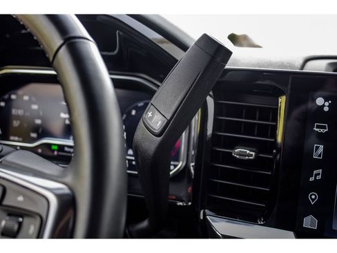 Used 2024 Chevrolet Silverado 2500 High Country w/ High Country Premium Package image 34