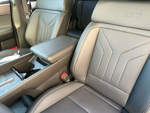 New 2025 Hyundai Santa Fe XRT image 16