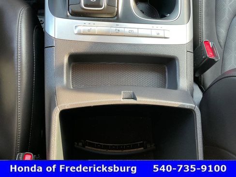 Used 2024 Kia Carnival LX FWD image 41