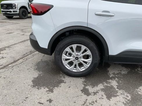 Used 2025 Ford Escape Active w/ Cold Weather Package AWD/4WD image 43