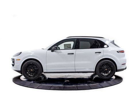 New 2026 Porsche Cayenne AWD/4WD image 2