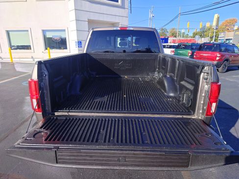 Used 2019 Ford F150 XLT w/ Equipment Group 302A Luxury image 6