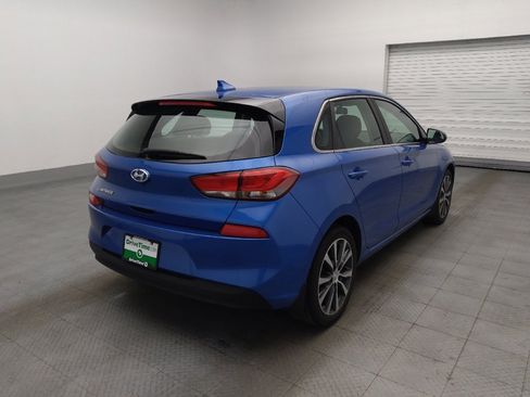 Used 2018 Hyundai Elantra GT FWD image 9