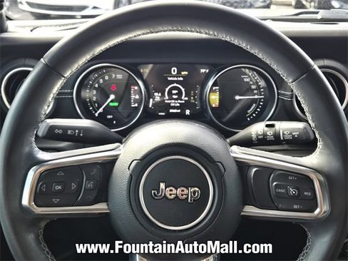 Used 2022 Jeep Wrangler Unlimited Sahara image 21
