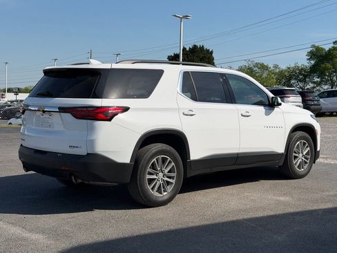 Used 2023 Chevrolet Traverse LT image 5