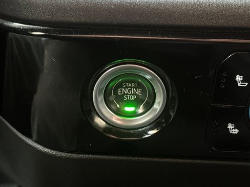 Used 2022 Chevrolet Silverado 1500 LT image 25