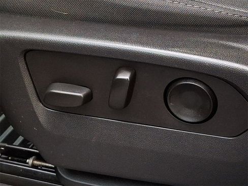 Certified 2022 Chevrolet Silverado 1500 Custom image 28