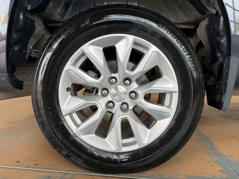 Used 2023 Chevrolet Silverado 1500 Custom AWD/4WD image 7