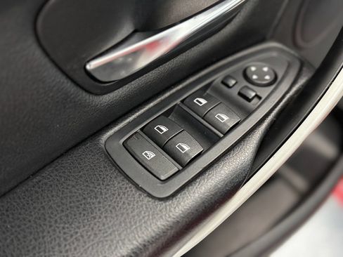 Used 2015 BMW 320i xDrive Sedan image 17