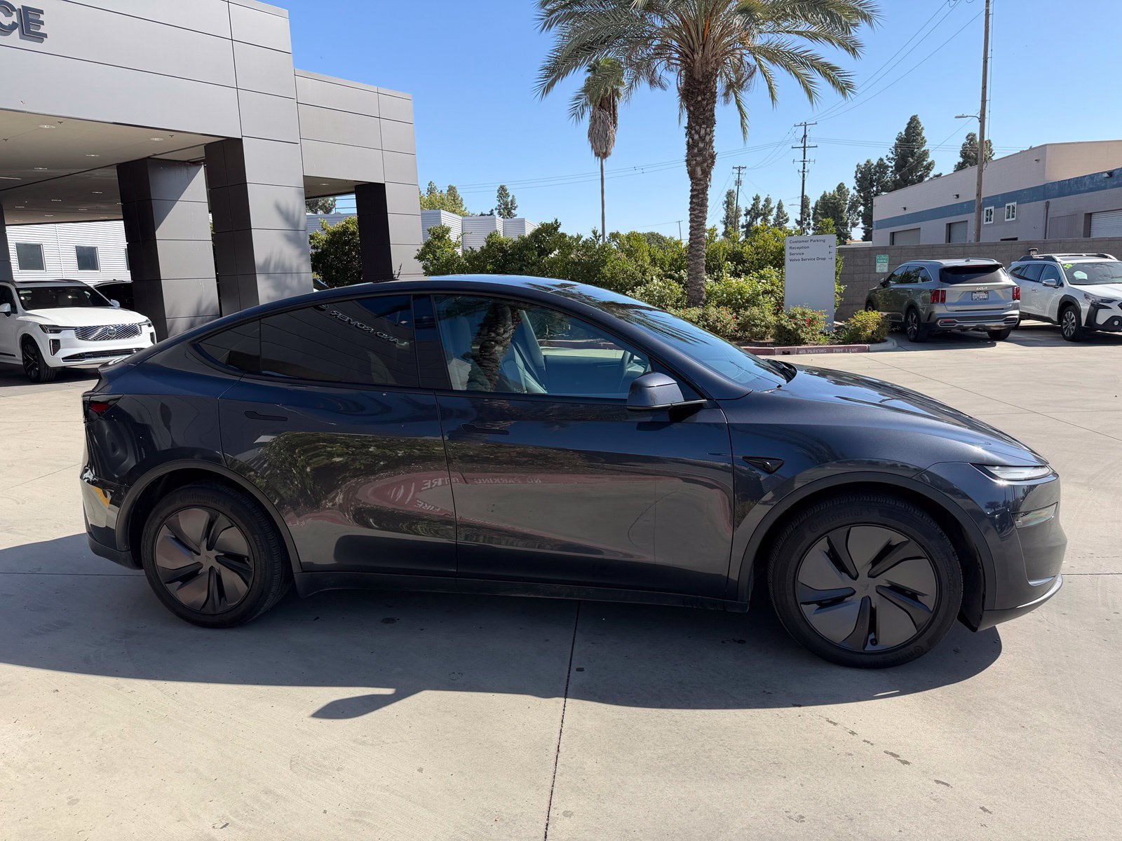 Used 2026 Tesla Model Y Long Range AWD/4WD image 4