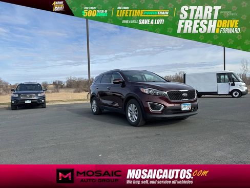 Used 2017 Kia Sorento LX w/ LX V6 Convenience Package image 1