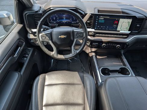 Used 2025 Chevrolet Silverado 2500 LTZ w/ LTZ Convenience Package AWD/4WD image 18